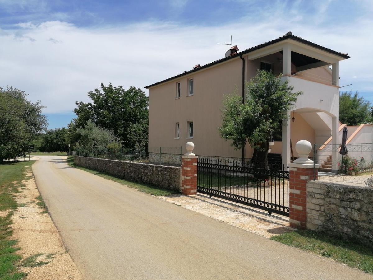 شقة House Mario Near Rovinj كانافانار المظهر الخارجي الصورة